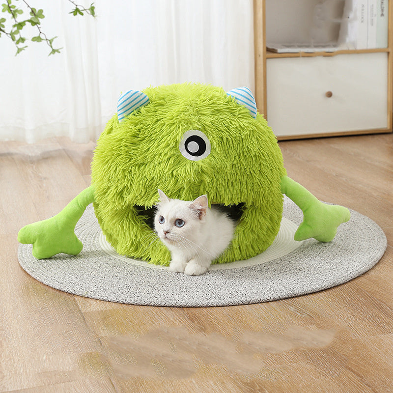 Monster Den Cat bed, Fluffy Warm Retreat For Your Furry Friends