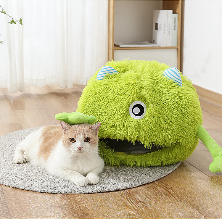 Monster Den Cat bed, Fluffy Warm Retreat For Your Furry Friends